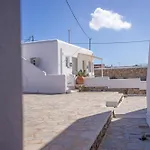 Sing And Blossom * Mykonos Town