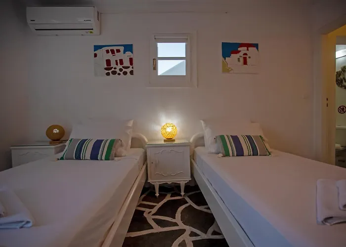 Sing And Blossom Mykonos Town