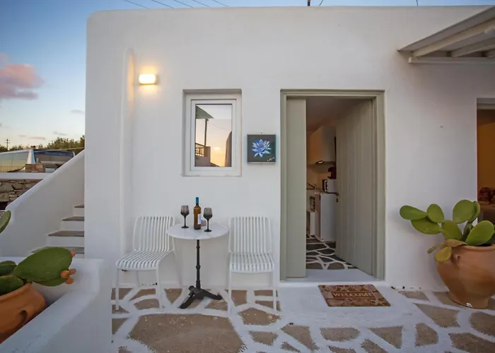 Sing And Blossom * Mykonos Town