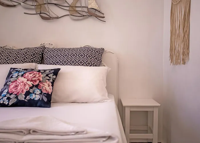 Sing And Blossom * Mykonos Town