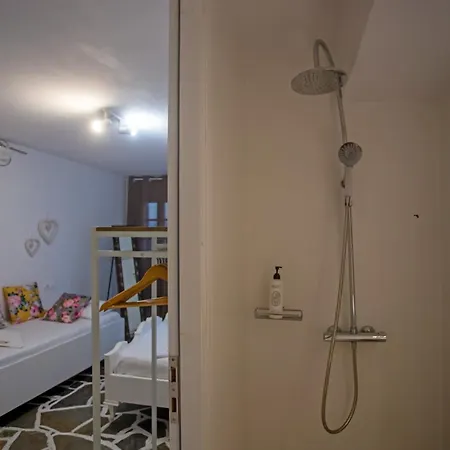 Sing And Blossom Holiday home *